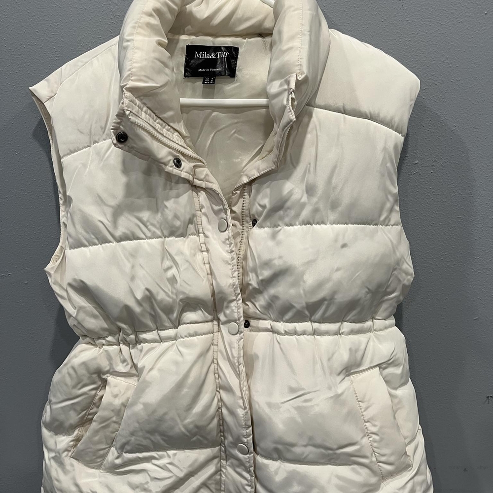 Ivory Women's Puffer Vest
